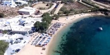 Стало известно, какие страны вытянули из россиян больше всего денег