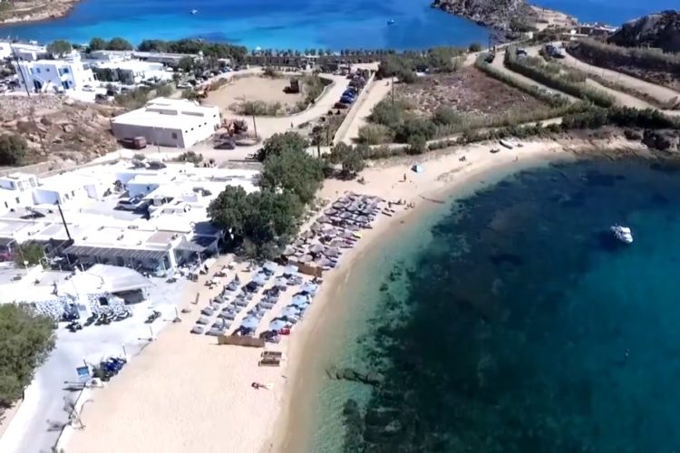 Стало известно, какие страны вытянули из россиян больше всего денег