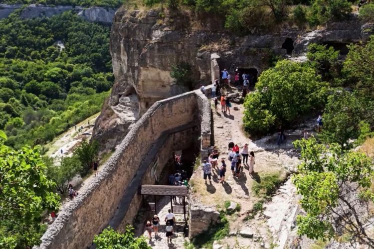 В Крыму сделали сразу два заявления, касающиеся туризма