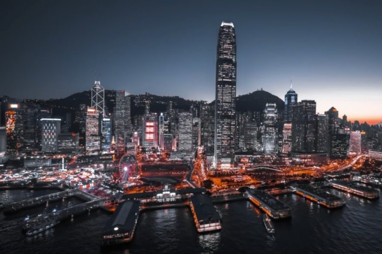Россиянам планировать поездки в Гонконг все еще рано