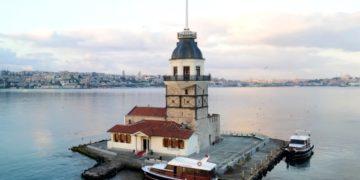 Отели Турции не хотят заселять в номера одиноких мужчин