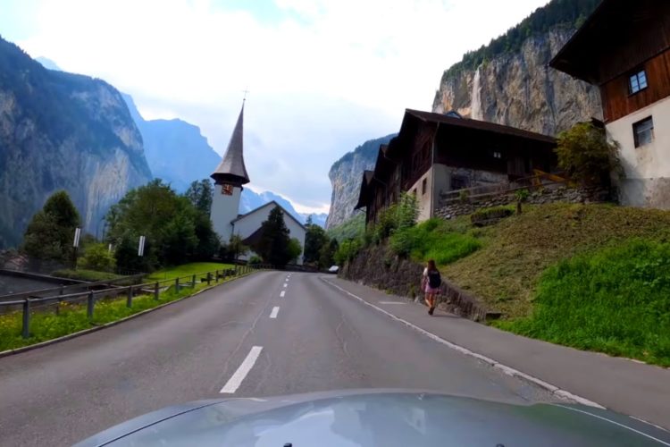 Обозначены страны, которые выдают россиянам шенгенские визы