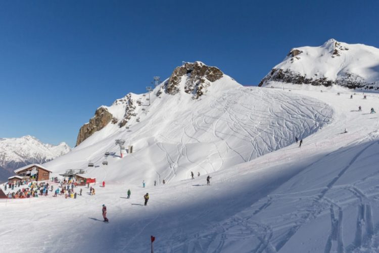 новость 10-10-2021 Отели Сочи не спешат выставлять цены на Новый год, рассказали туристические операторы