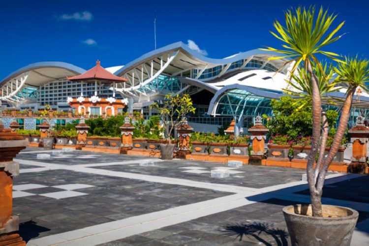 новость 04-10-2021 Перевозчик AZUR air получил допуски на рейсы в Денпасар