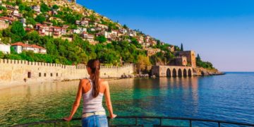 новость 09-10-2021 Погранслужба озвучила ТОП-3 самых популярных у россиян стран