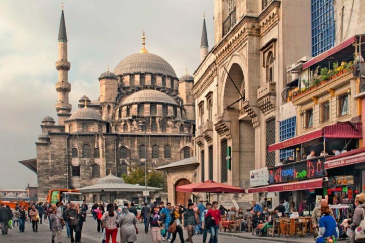 новость 04-10-2021 В этом сезоне Стамбул станет самым популярным направлением у россиян