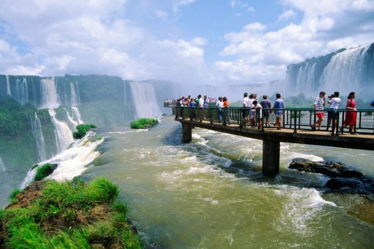 новость 09-10-2021 Аргентина планирует отменить квотирование числа прибывающих туристов