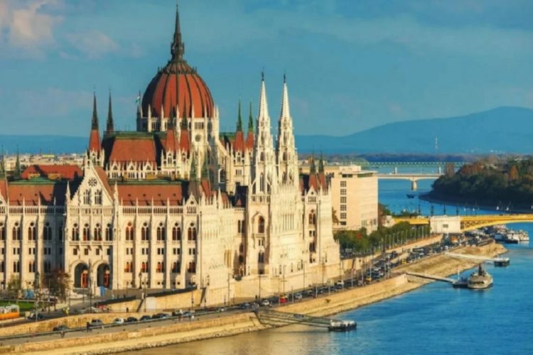 новость 13-10-2021 Какими будут требования въезда в Венгрию для российских туристов?