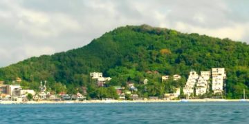 Туристы начали массово искать билеты в новые страны