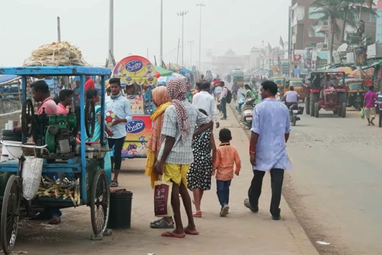 Индия начала выдавать визы туристам