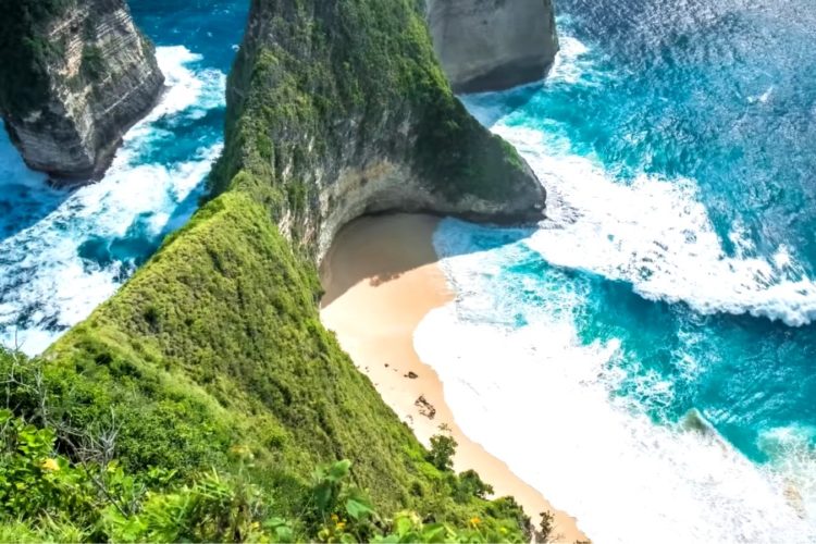 Индонезийцы опасаются открытия границ