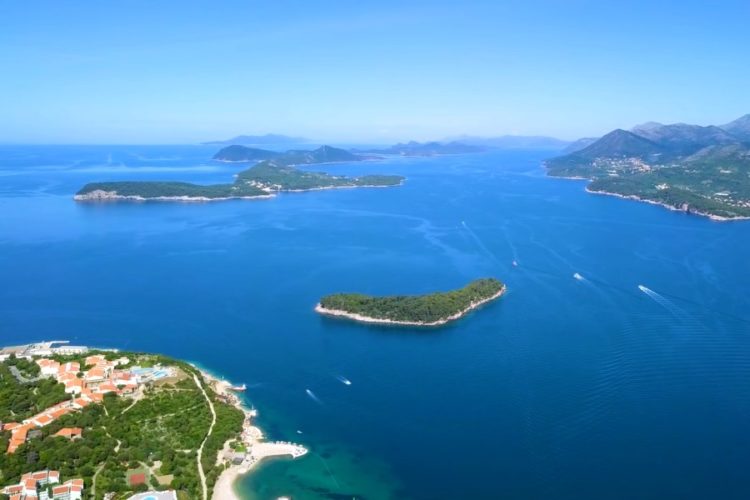 Хорватия упростила правила въезда россиян