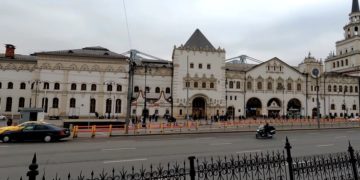 В Кремле сообщили, какова вероятность введения QR-кодов на вокзалах