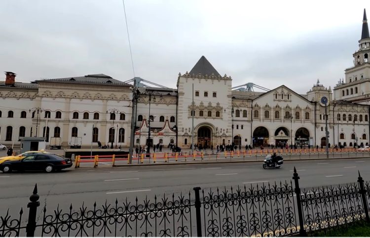 В Кремле сообщили, какова вероятность введения QR-кодов на вокзалах