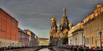 Нерабочие дни: Какие направления привлекли массовое внимание