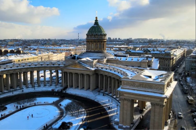 Россиянам рекомендовали не ездить в другие регины на отдых