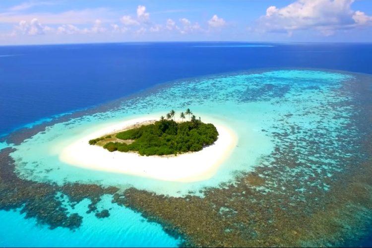 Россиянам станет доступно больше аэропортов на Мальдивах