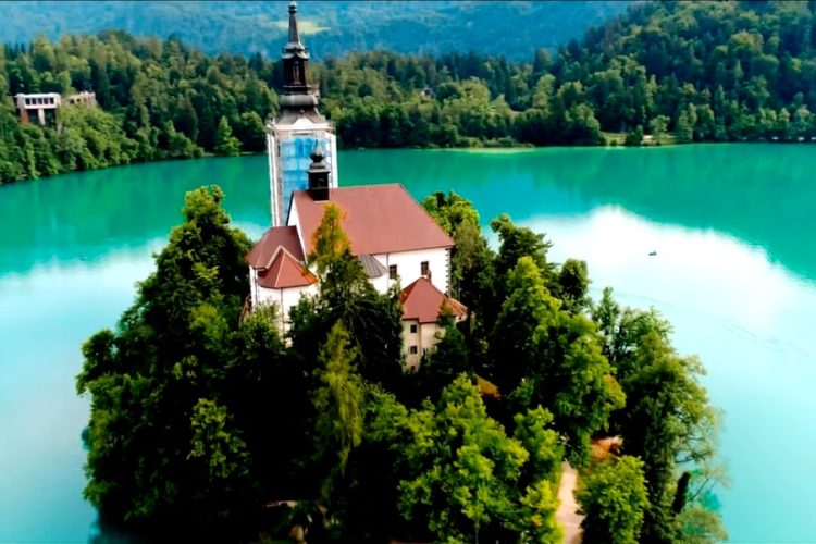 Минздрав Словении: Туризм может ждать кошмарный сценарий