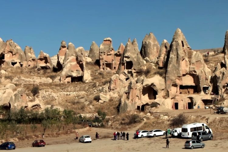 Что планируют россияне на ноябрьские праздники?