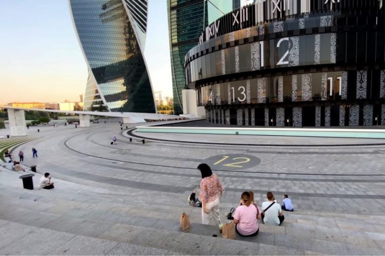 Мэр Москвы сообщил, что краткосрочные ограничения возможны