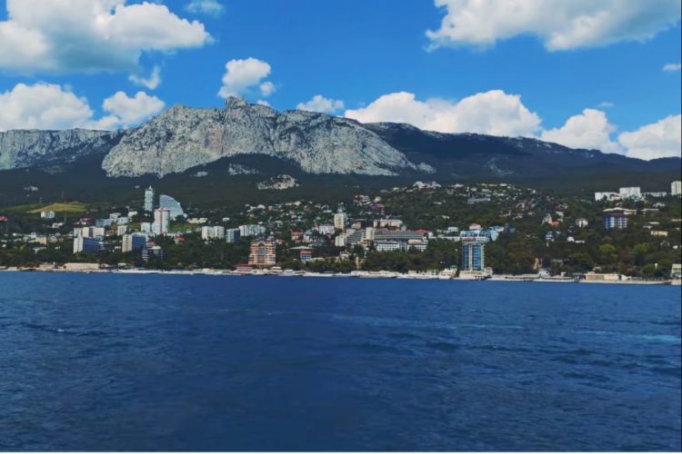 Туризму Крыма не хватает персонала