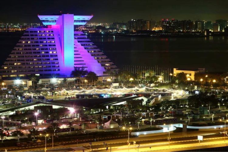 Страна-конкурент ОАЭ открылась для россиян вовремя