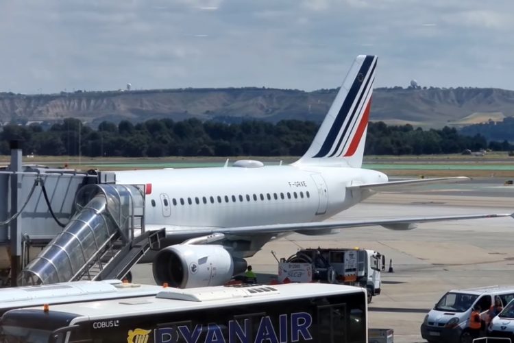 В проблемах с самолетами Боинг признали виновным бывшего пилота