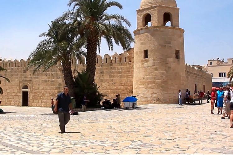 Поставят ли туроператоры рейсы в Тунис в этом году?