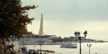 Крым стоит в очереди за спасением для туризма
