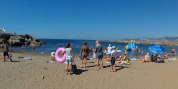 Страховщик сообщил, какие страны самые опасные для отдыха с детьми