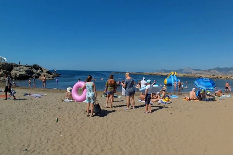 Страховщик сообщил, какие страны самые опасные для отдыха с детьми