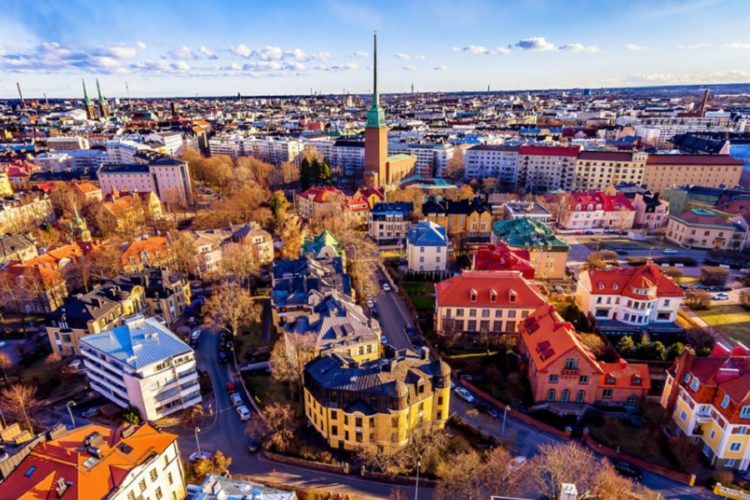 новость 01-11-2021 Путин надеется на то, что к концу года турпоток между РФ и Финляндией возобновится