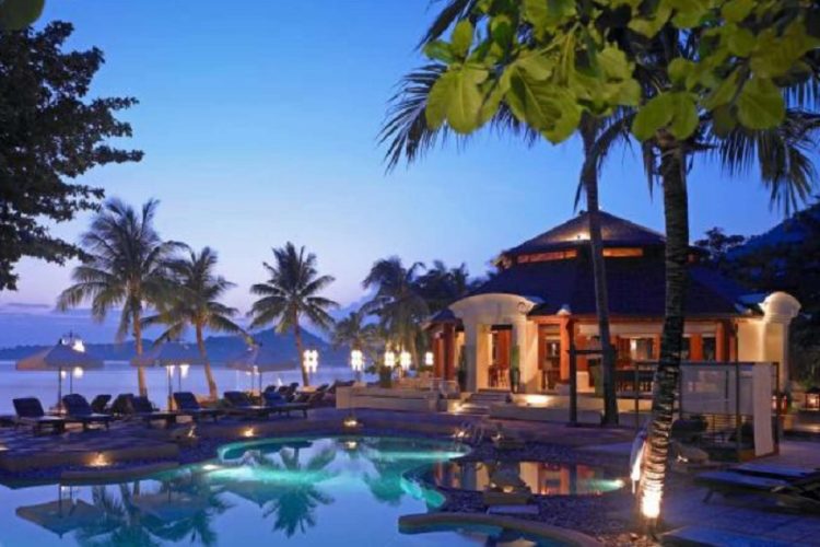 новость 08-11-2021 Российские путешественники рванули на зиму в Таиланд