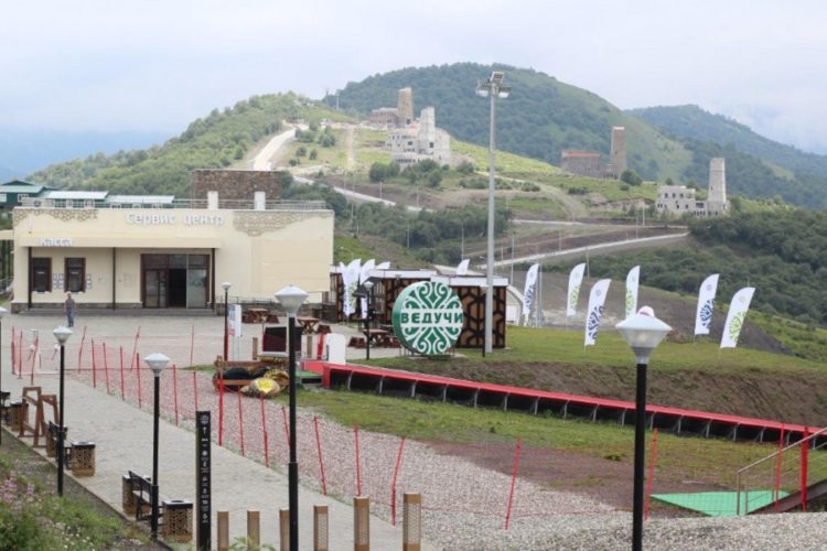 новость 04-11-2021 Курорты Северного Кавказа приняли около трехсот тысяч туристов