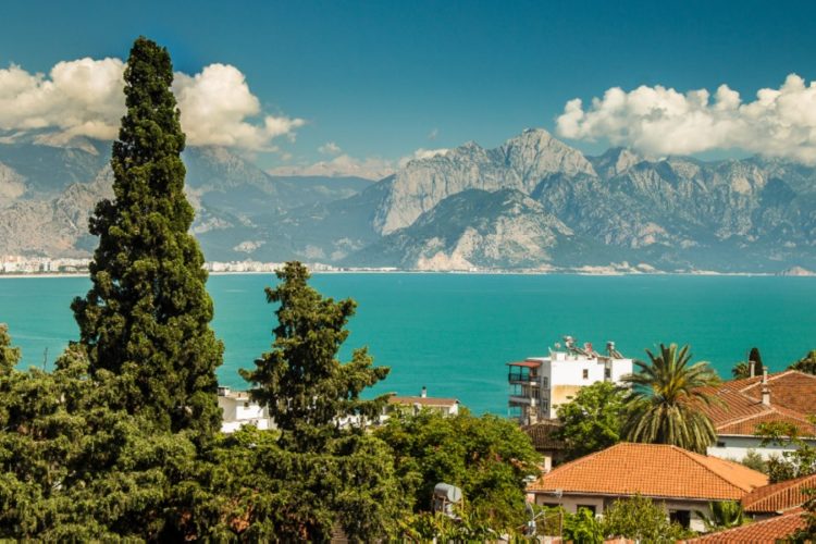 новость 05-11-2021 Россияне начали бронировать летние и осенние туры в Турцию