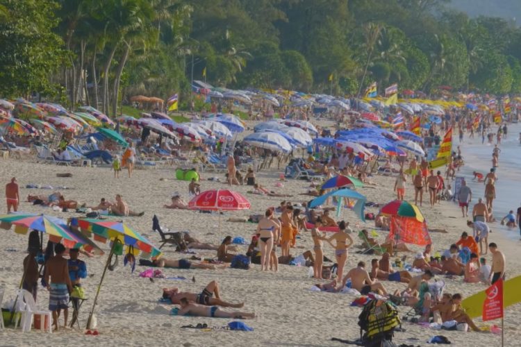 Таиланд будет вакцинировать иностранцев на 14-дневном карантине