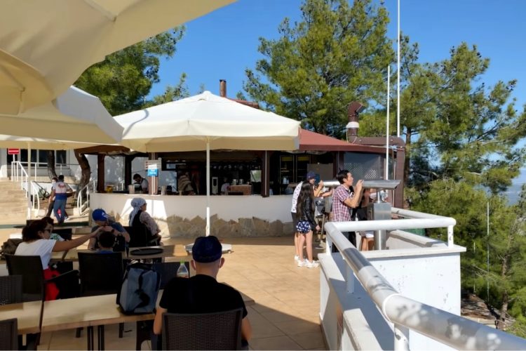 Турист упал в кому во время отдыха в Турции