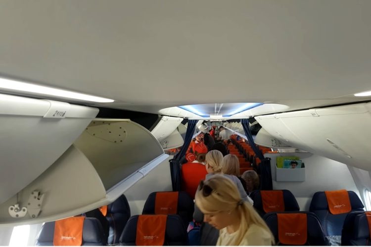 Онищенко назвал самолеты опасными для пассажиров