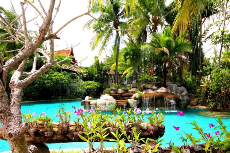 Коронавирус при въезде в Таиланд выявляют у менее чем 1% туристов