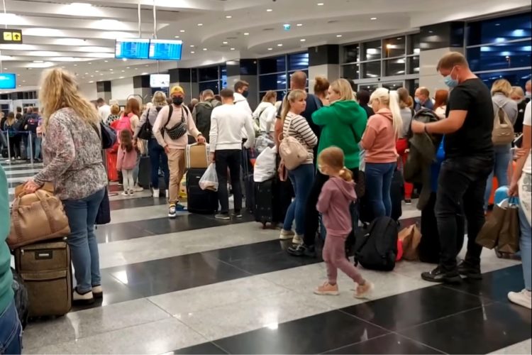 Ростуризм обратил внимание на очереди в аэропортах Египта