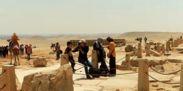 Туристы толпами едут в Египет, несмотря на очереди в аэропортах