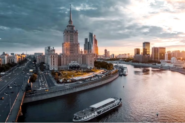 Миллион туристов может пострадать из-за отсрочки компенсаций за туры