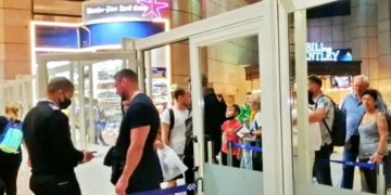 Туристы жалуются на очереди в аэропорту Шарм-эль-Шейха