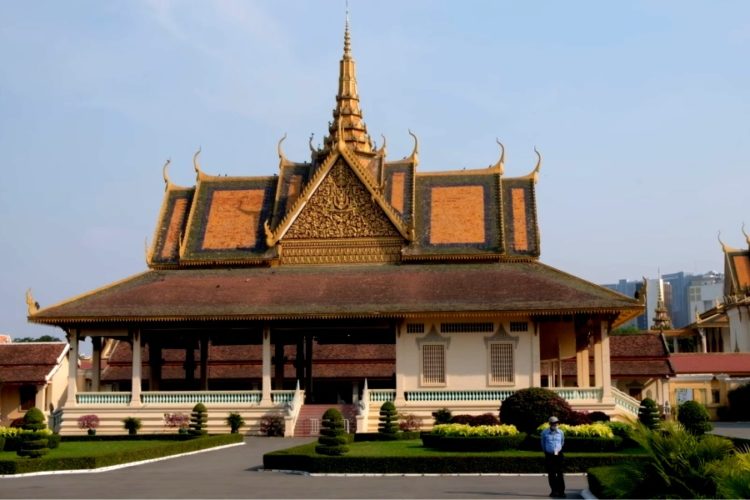 Назван лидер по вакцинации в Азии - эта страна откроется первой