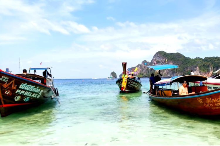 Минздрав Таиланда озабочен ситуацией в курортных барах