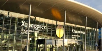 Хабаровск пригрозил туристам, которые соберутся в аэропорт без QR-кода