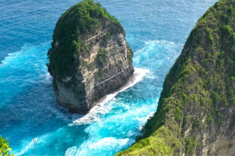 Популярный среди туристов курорт перекрывает дорогу новогодним туристам