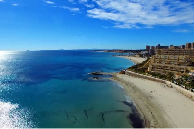 Для визы в Испанию придется проходить повторную биометрию