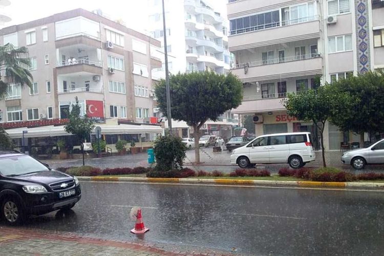 Погода на курортах Турции сильно испортилась