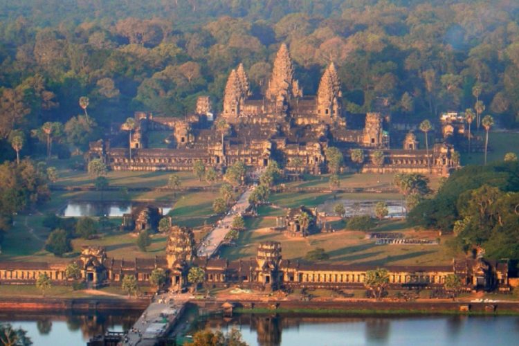 новость 15-11-2021 Камбоджа избавила привитых туристов от карантина